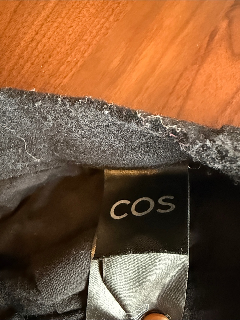 Cos - Black Textured pants men - 50 - Picture 3 of 4